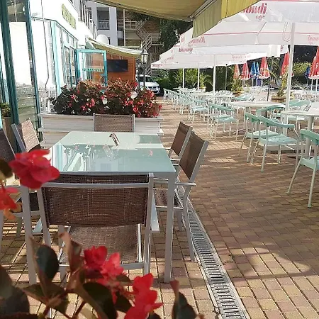 Hotel Delfin
