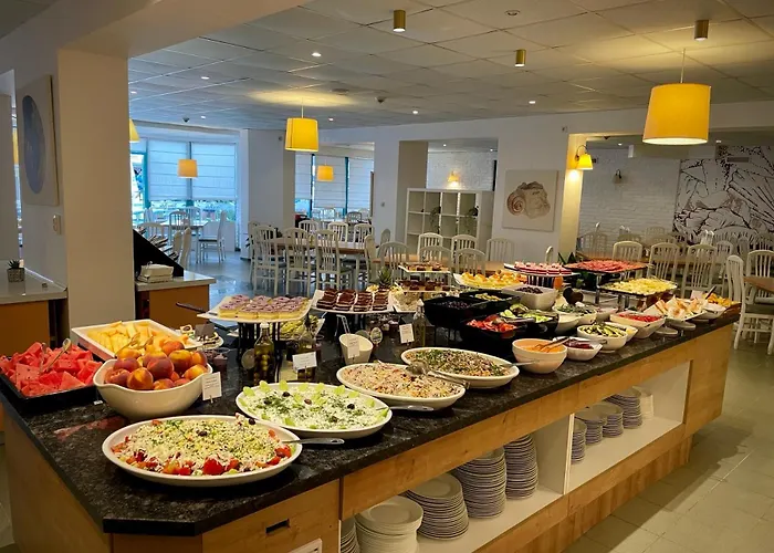 Готель Delfin 3*