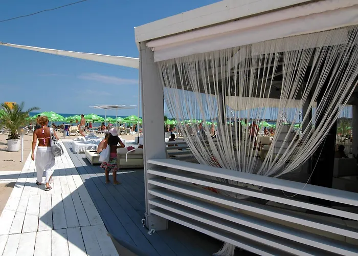 Delfin 3* 内塞伯尔